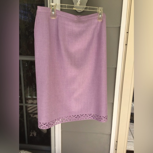 Alfred Dunner Women's Lavender button Waist Straight Skirt Size 16 NWOT - Picture 6 of 16